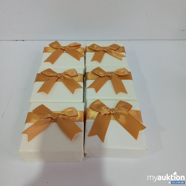 Artikel Nr. 821475 Artikel Nr. 821475: Geschenkpäckchen 6 Stk. 7.5x.7.5x3 cm