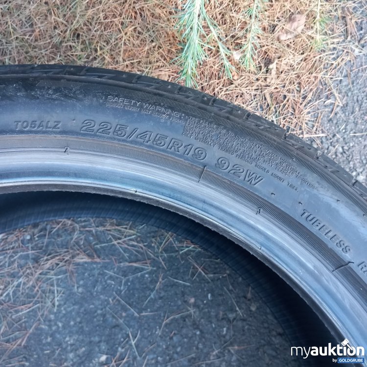 Artikel Nr. 445477 Artikel Nr. 445477: Bridgestone Reifen 225/45 R19 92W