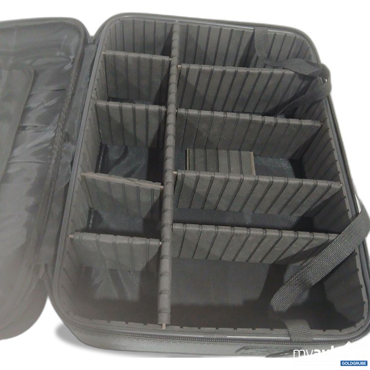 Artikel Nr. 989478 Artikel Nr. 989478: Kosmetiktasche mit Fächern ca. 40x28cm