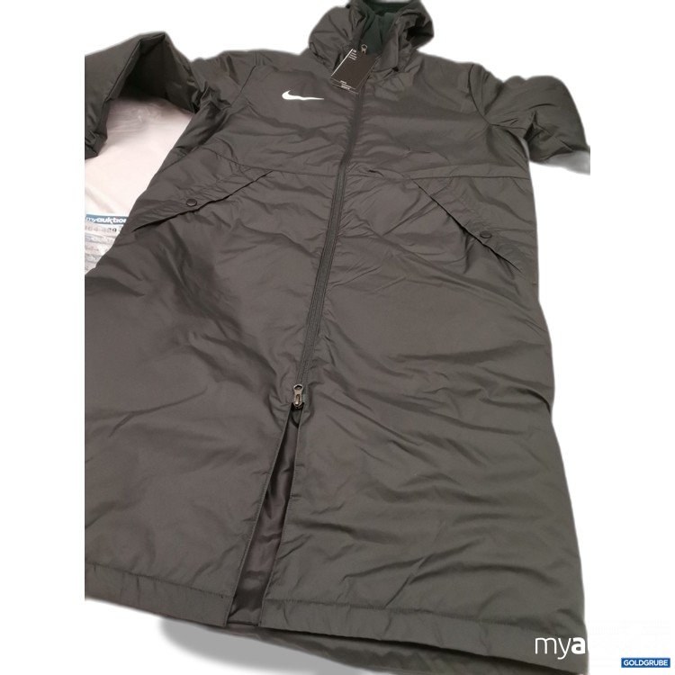 Artikel Nr. 864480 Artikel Nr. 864480: Nike Mantel