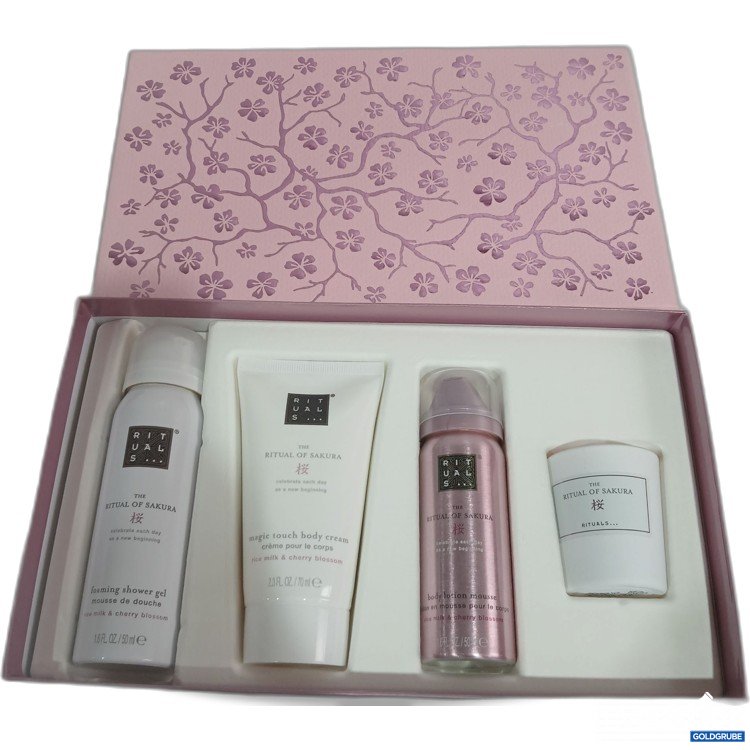 Artikel Nr. 956480: Rituals of Sakura Geschenkeset 