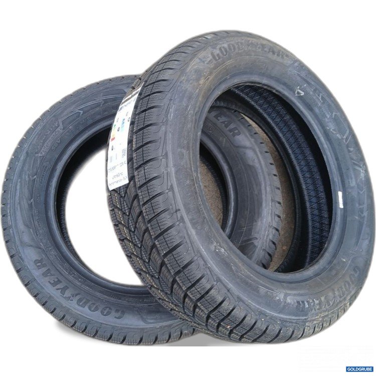 Artikel Nr. 523485: Goodyear UltraGrip Performance+ SUV 215/65 R17