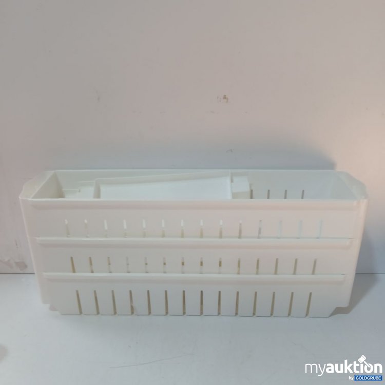 Artikel Nr. 933489 Artikel Nr. 933489: Aufbewahrungsbox Weiß Kunststoff mit Deckel 3Stk
Ca 54x12,5x9cm