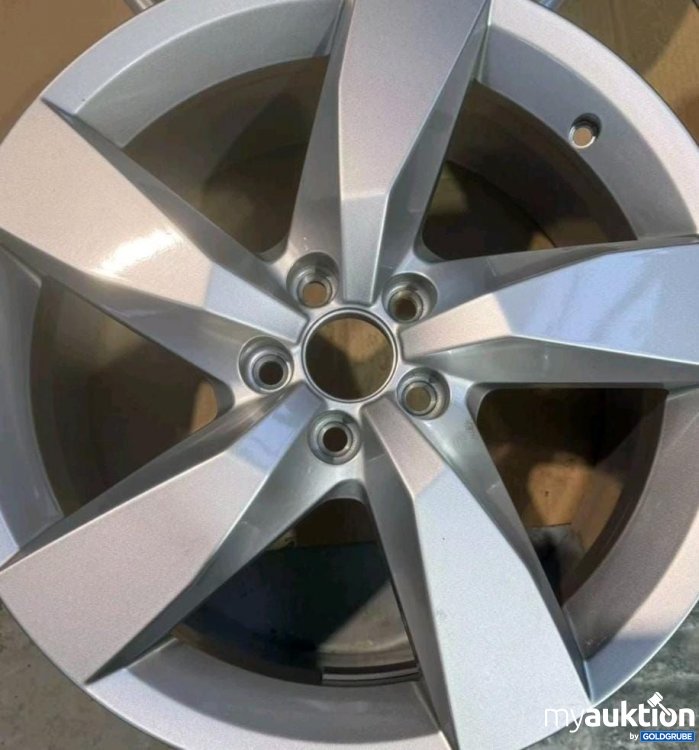 Artikel Nr. 941499: Alufelgen t cross original VW 5x100 Lochkreis