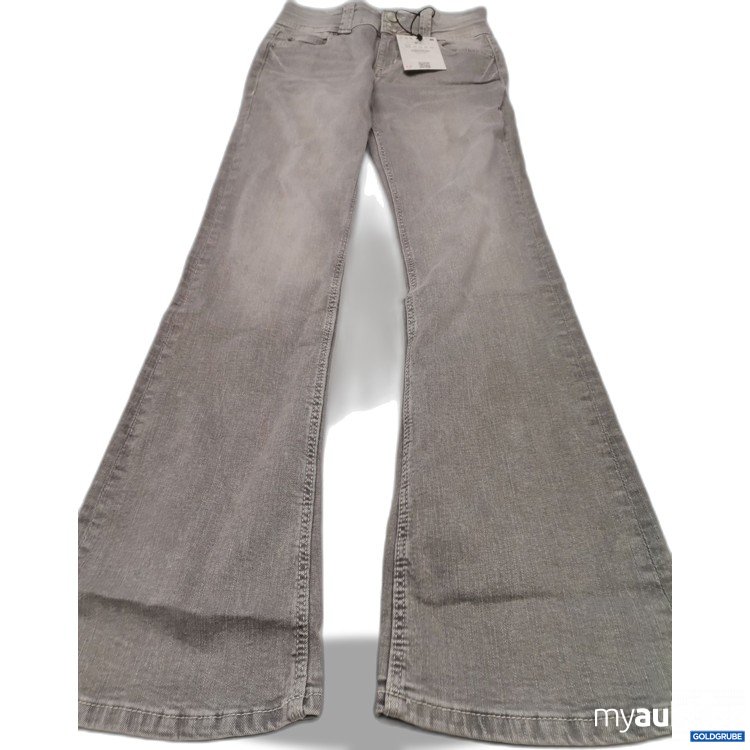 Artikel Nr. 836500: Bershka bootcut Jeans 