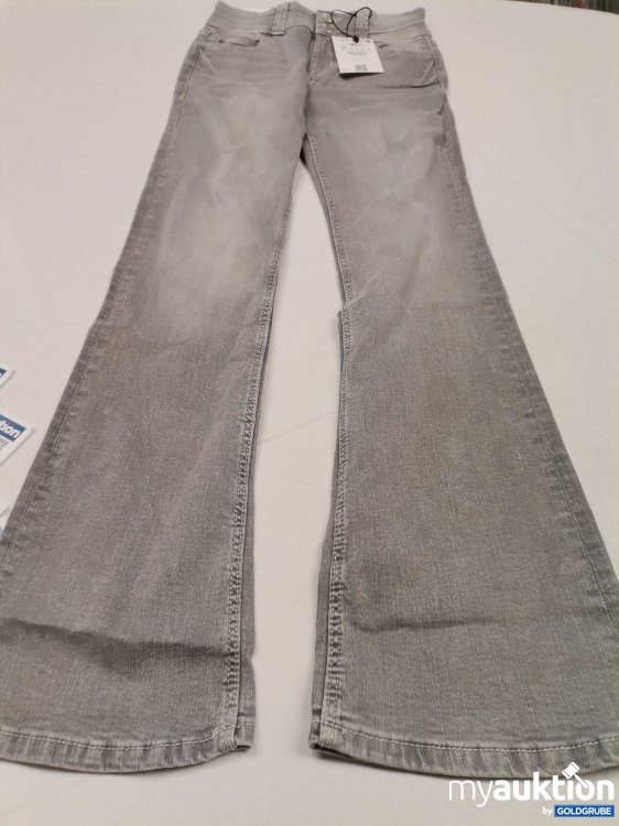 Artikel Nr. 836500: Bershka bootcut Jeans 