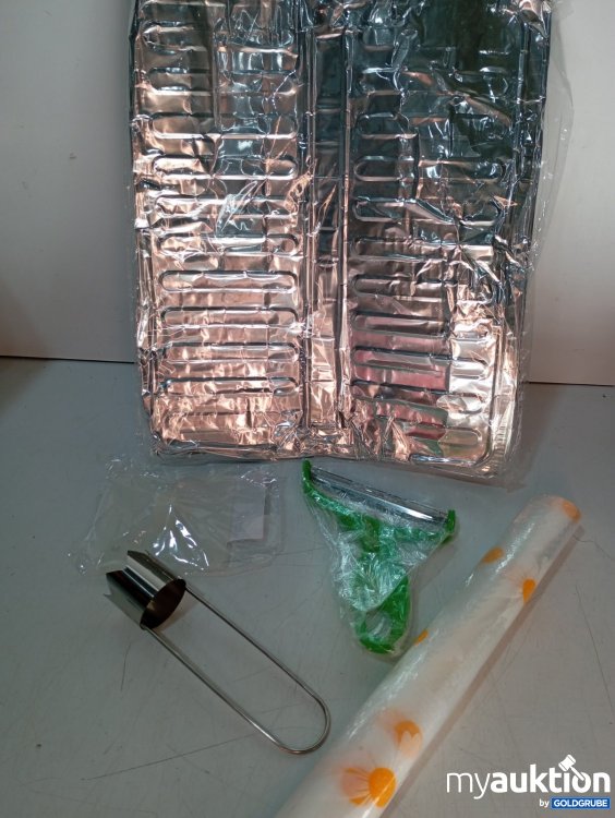 Artikel Nr. 464501: Backform Alu 2 Stück mit Teigroller und Sparschäler