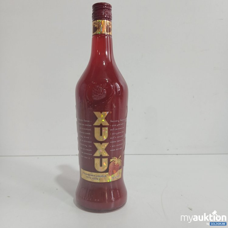 Artikel Nr. 845501 Artikel Nr. 845501: Xuxu Strawberry Liquer with Vodka 700ml
