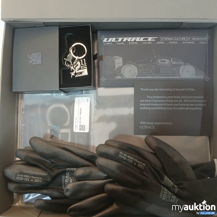Artikel Nr. 478504: ULTRACE Set diverse Artikel (Handschuhe, Schlüsselanhänger, Bandana, etc.)