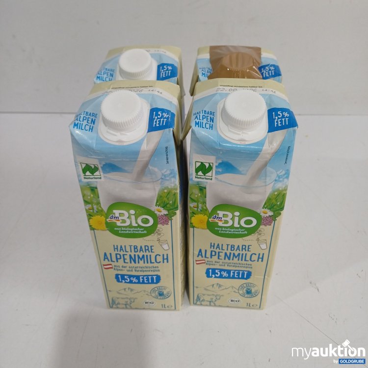 Artikel Nr. 983506: dm Bio Haltbare Alpenmilch 1,5% Fett, 4x1L