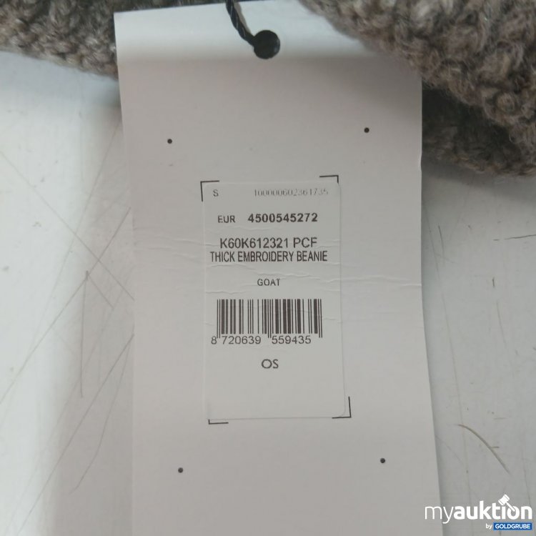 Artikel Nr. 939508 Artikel Nr. 939508: Calvin Klein Jeans Thick Embroidery Beanie OS