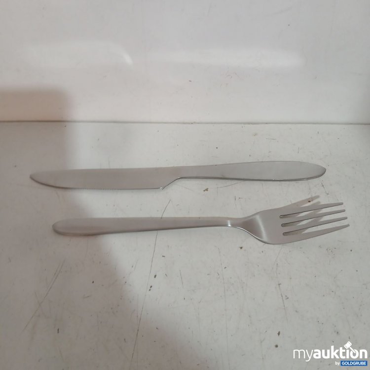 Artikel Nr. 934512 Artikel Nr. 934512: Besteckset
12 Gabeln
12 Messer