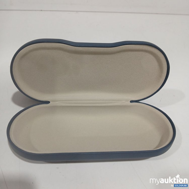 Artikel Nr. 882517 Artikel Nr. 882517: Brillenetui mit Zubehör