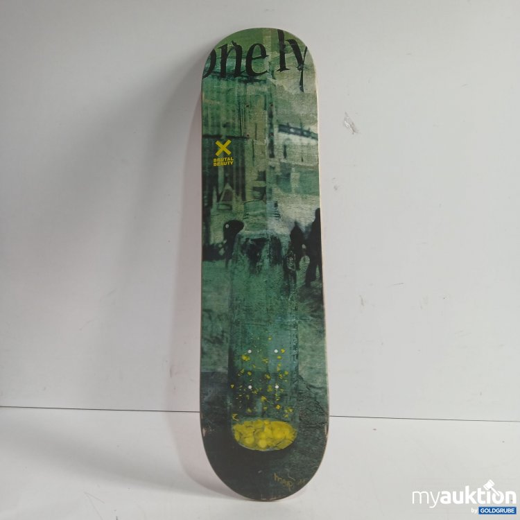 Artikel Nr. 992520: Brutal Beauty Skateboard ohne Rollen ca. 80x20cm 
