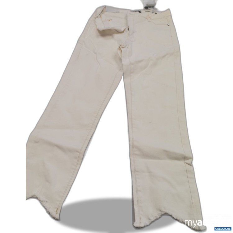 Artikel Nr. 824526 Artikel Nr. 824526: Bershka Jeans verschmutzt