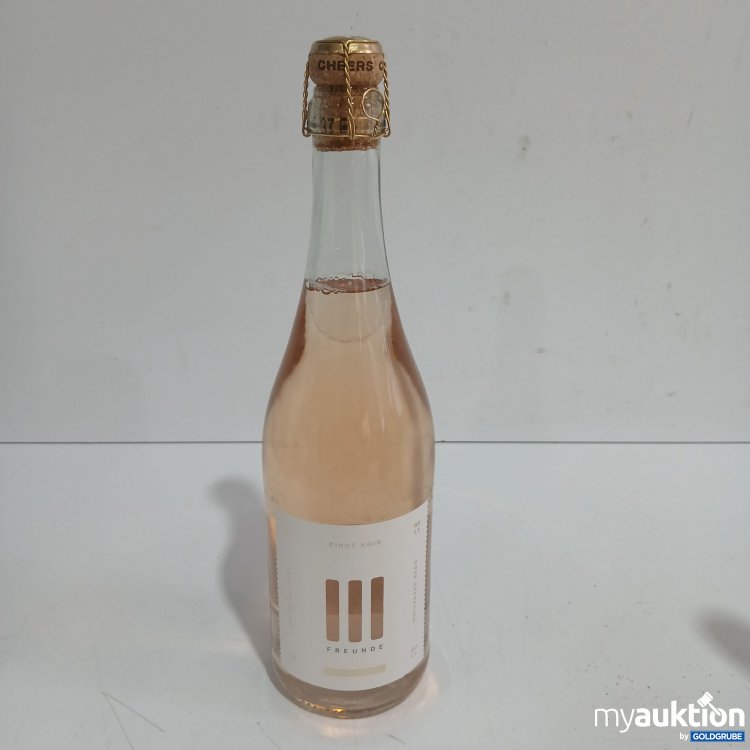 Artikel Nr. 972527 Artikel Nr. 972527: III Freunde Pinot Noir alkoholfrei 750ml