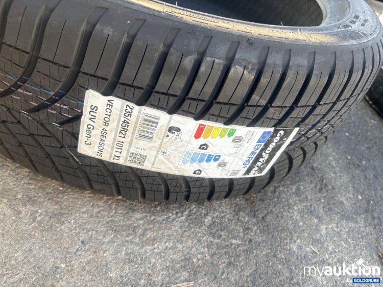 Artikel Nr. 442530: Goodyear Vectra 235/45 R21 Sommerreifen