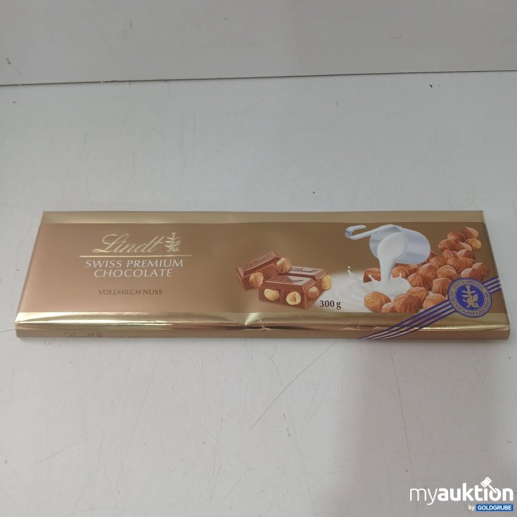 Artikel Nr. 995532 Artikel Nr. 995532: Lindt Swiss Premium Chocolate Vollmilch Nuss 300g