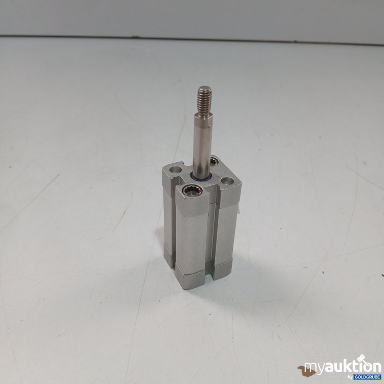 Artikel Nr. 443543: Diverser Zylinder  ca 11x 3cm 