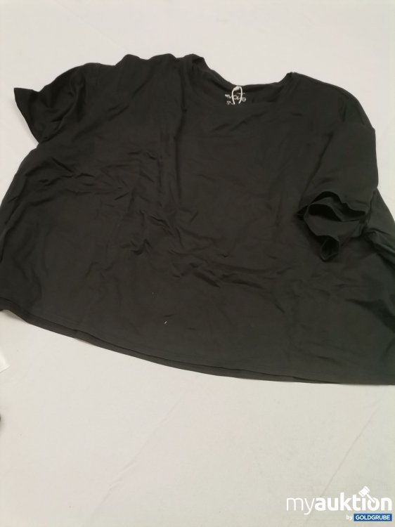 Artikel Nr. 879546 Artikel Nr. 879546: H&M Move Shirt