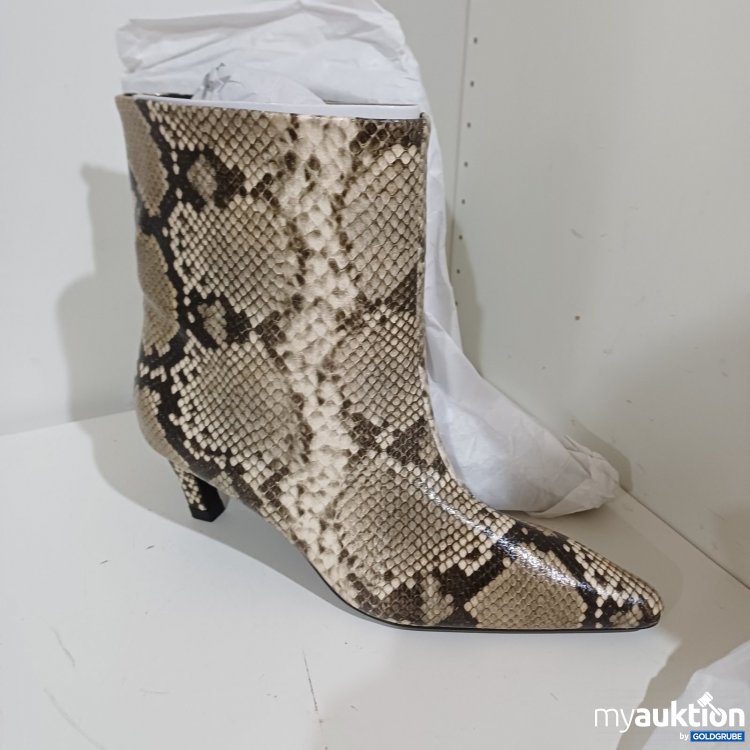 Artikel Nr. 470548 Artikel Nr. 470548: H&M Stiefelette Schlangenoptik Größe 35