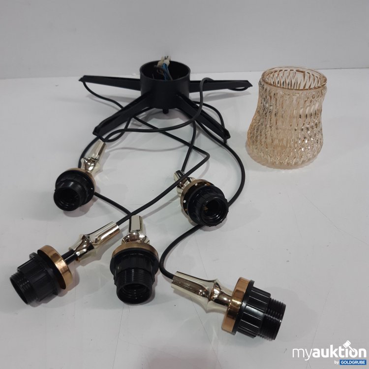 Artikel Nr. 877551 Artikel Nr. 877551: Deckenlampe laut Foto