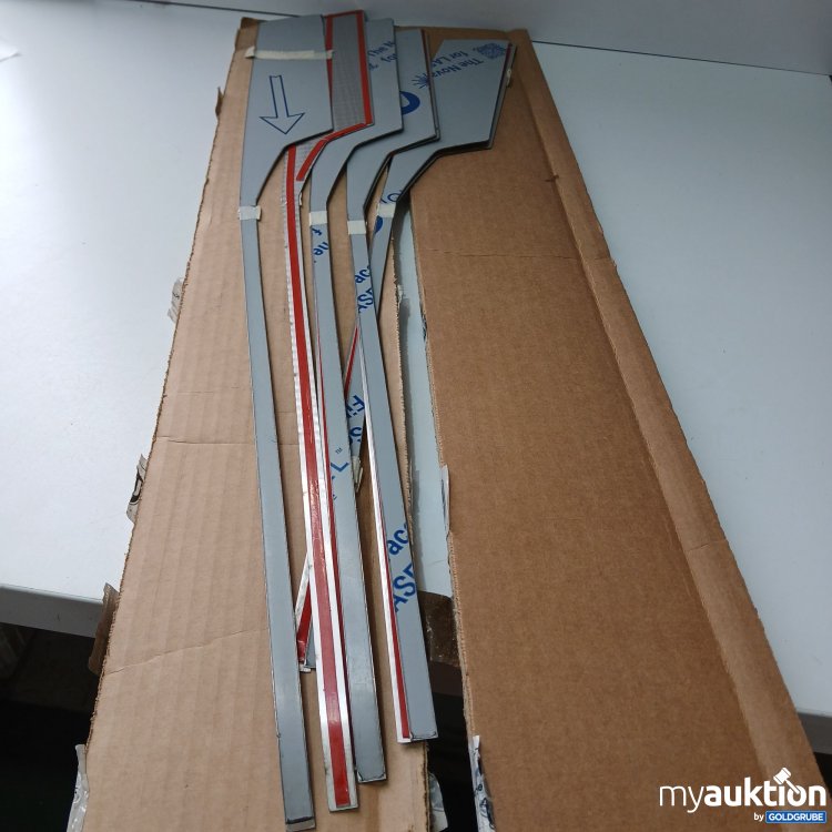 Artikel Nr. 840552 Artikel Nr. 840552: Mabi Automotive Parts 8 Edelstahl Frontgrill Dekorationen für Scania S/R Nextgen 2017+ Trucks