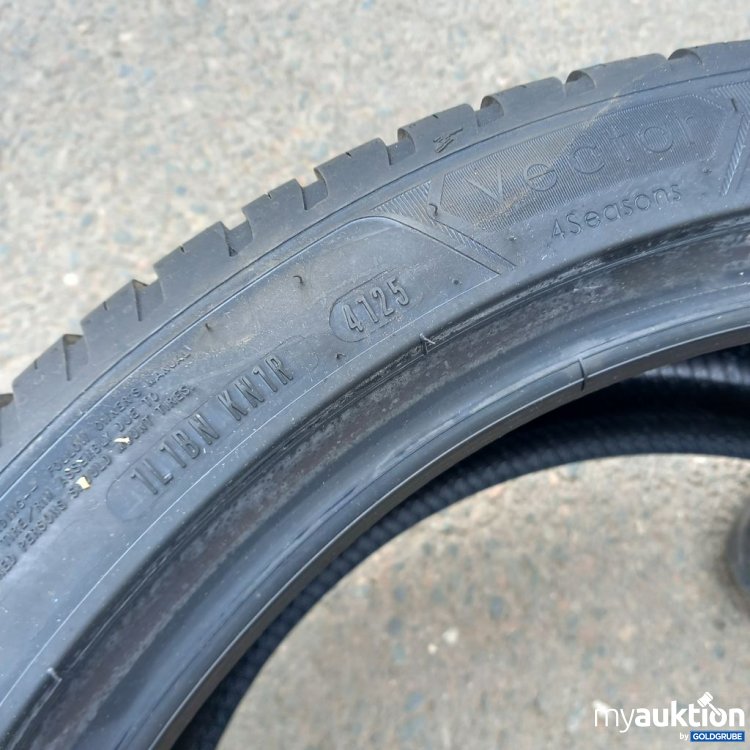 Artikel Nr. 523557: GOODYEAR VECTOR 4SEASONS Gen-3 275/35R19 100Y XL
