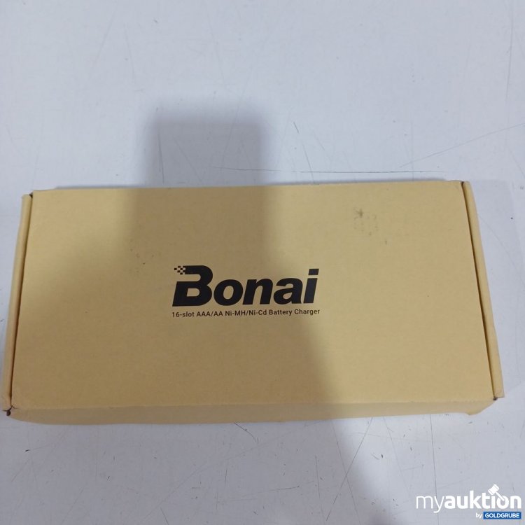Artikel Nr. 933557 Artikel Nr. 933557: Bonai 16-slot AAA/AA Ni-MH/Ni-Cd Battery Charger