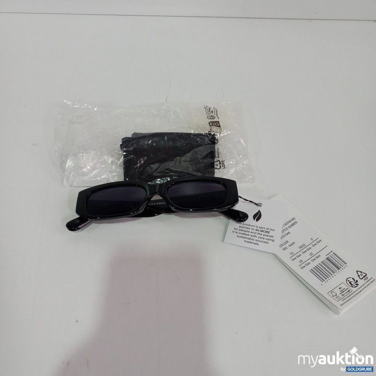 Artikel Nr. 520558 Artikel Nr. 520558: Pier One Sonnenbrille schwarz mit Täschchen