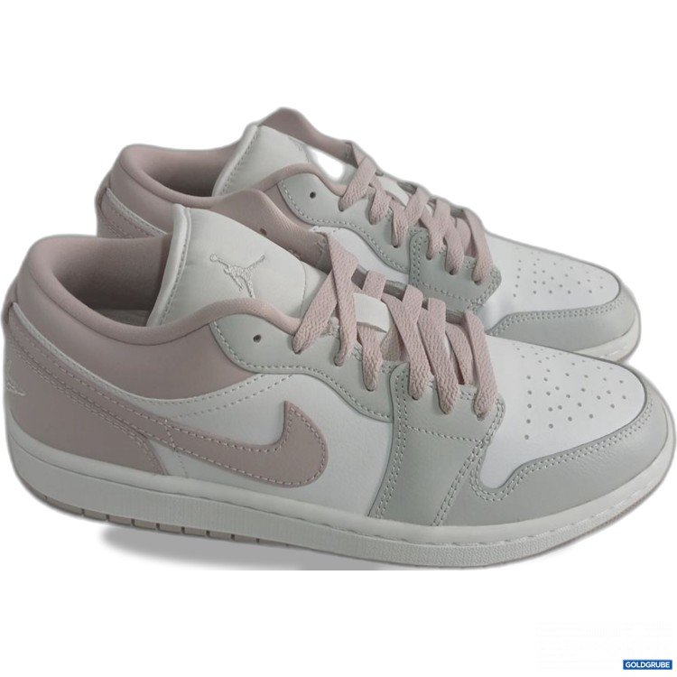 Artikel Nr. 992558: Nike Air Jordan 1 Low Weiß/Pink/Grau 9