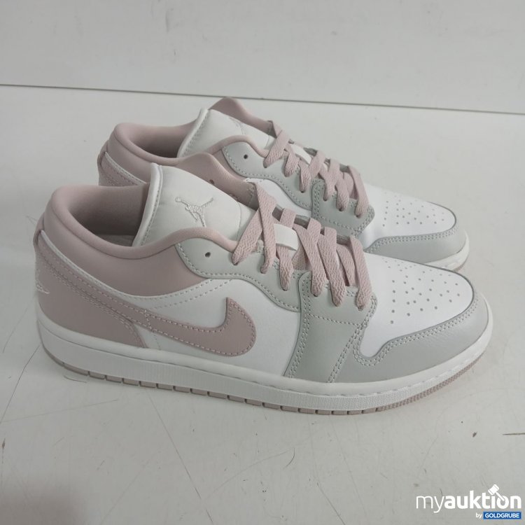 Artikel Nr. 992558: Nike Air Jordan 1 Low Weiß/Pink/Grau 9
