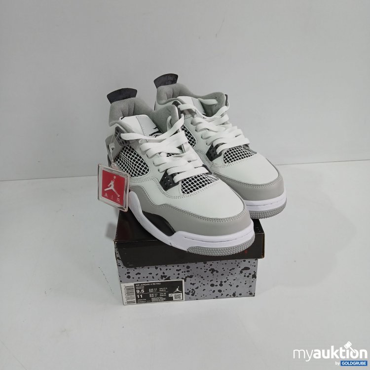 Artikel Nr. 428560 Artikel Nr. 428560: Air Jordan 4 Retro grey/white