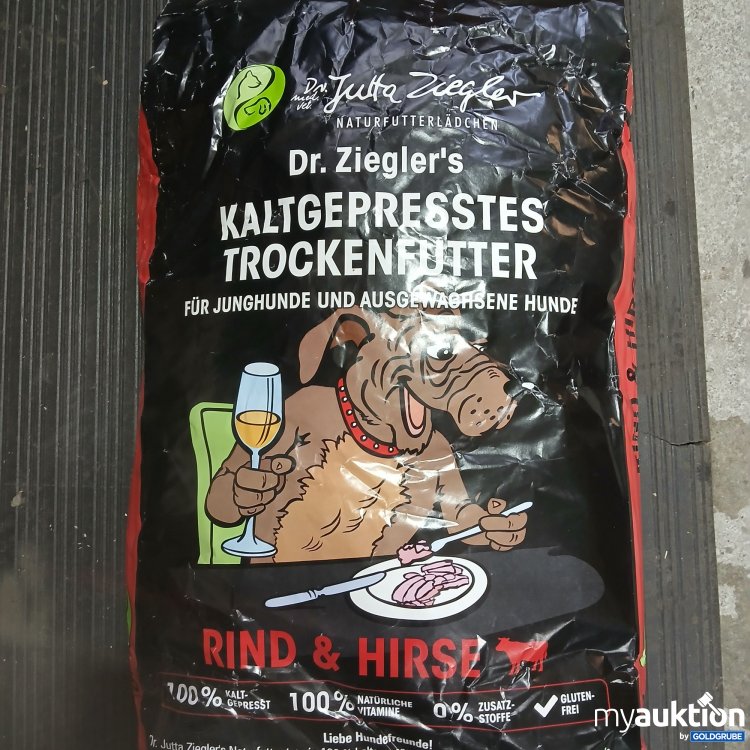 Artikel Nr. 833560 Artikel Nr. 833560: Dr. Jutta Ziegler Kaltgepresstes Trockenfutter für Junghunde und ausgewachsene Hunde 15kg Rind & Hirse