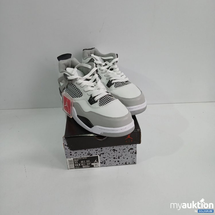 Artikel Nr. 428565 Artikel Nr. 428565: Air Jordan 4 Retro grey/white
