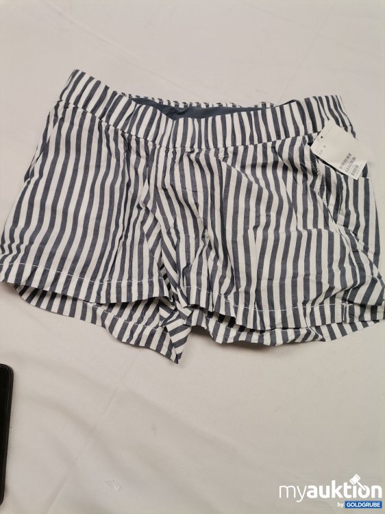 Artikel Nr. 822565 Artikel Nr. 822565: H&M Mama Shorts