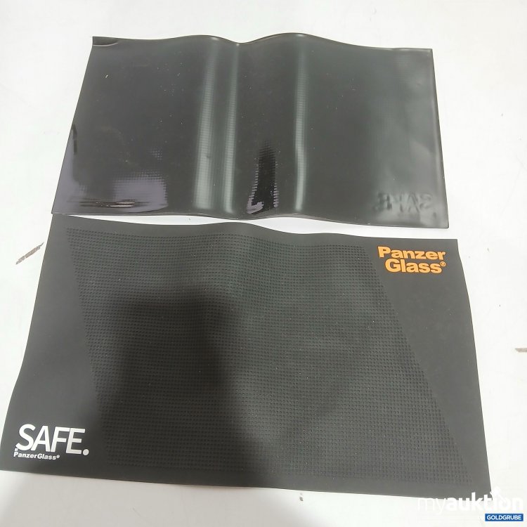 Artikel Nr. 955571: Rutschfeste Unterlage Panzer Glass Safe schwarz 2Stk 34x20cm 