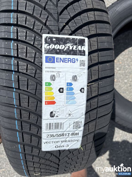 Artikel Nr. 444574 Artikel Nr. 444574: Goodyear Vector 4Seasons Gen-3 235/55 R17