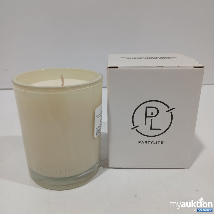 Artikel Nr. 883575 Artikel Nr. 883575: Partylite Kerze 220g Iced Snowberries