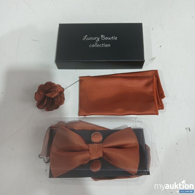 Artikel Nr. 989575 Artikel Nr. 989575: Luxury Bowtie Collection Fliege mit Einstecktuch