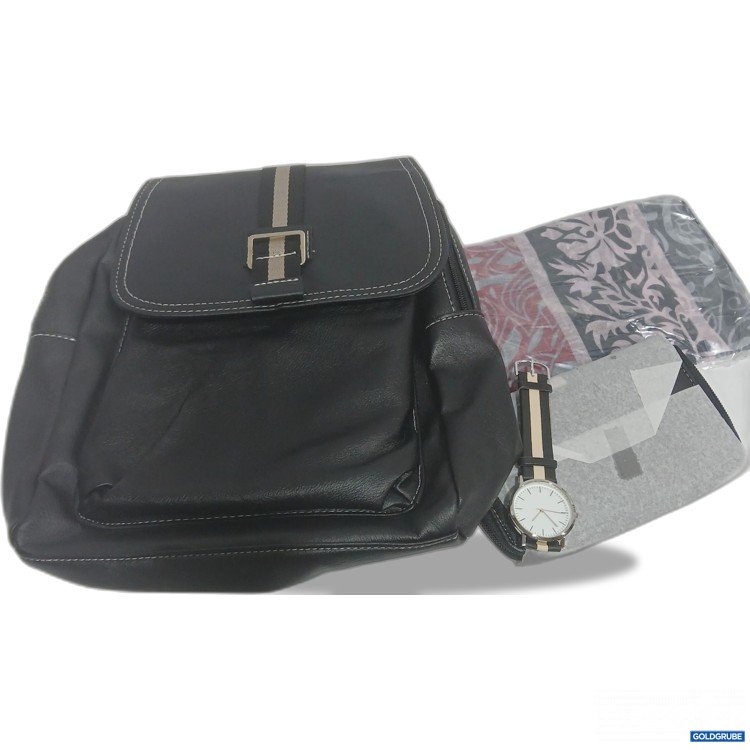 Artikel Nr. 913587: Rucksack mit Schal, Geldbörse und Armbanduhr 