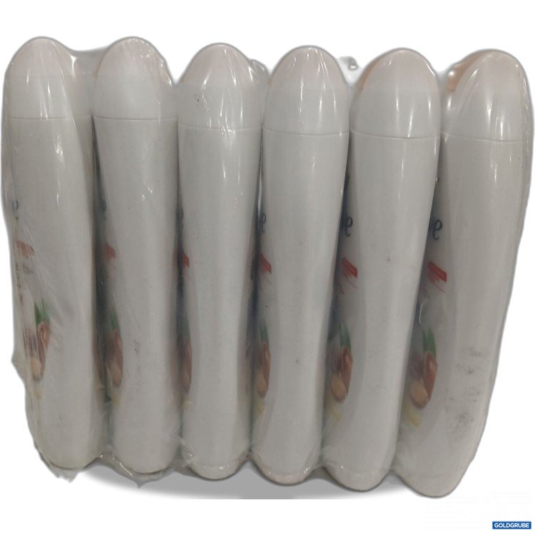 Artikel Nr. 919587 Artikel Nr. 919587: Dove Feuchtigkeitspflege & Öl Shampoo