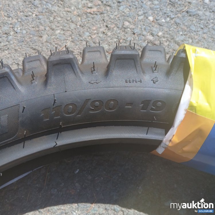 Artikel Nr. 439590: Michelin 110/90-19 Tracker Reifen
