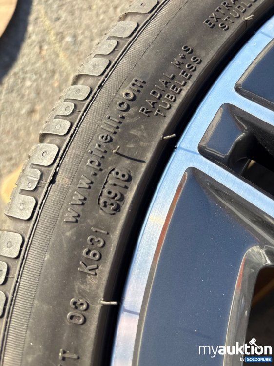 Artikel Nr. 438595: Pirelli Reifen 235/35R19 mit AMG Felge