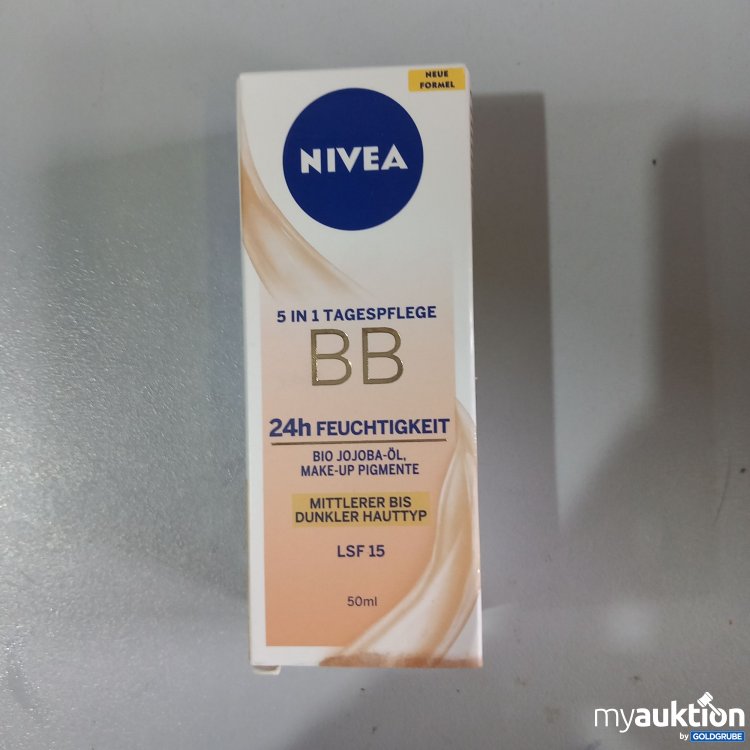 Artikel Nr. 754596 Artikel Nr. 754596: Nivea 5in1 Tagespflege BB mittlerer bis dunkler Hauttyp