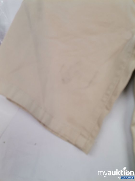 Artikel Nr. 880605 Artikel Nr. 880605: Zara Jeans Shorts verschmutzt