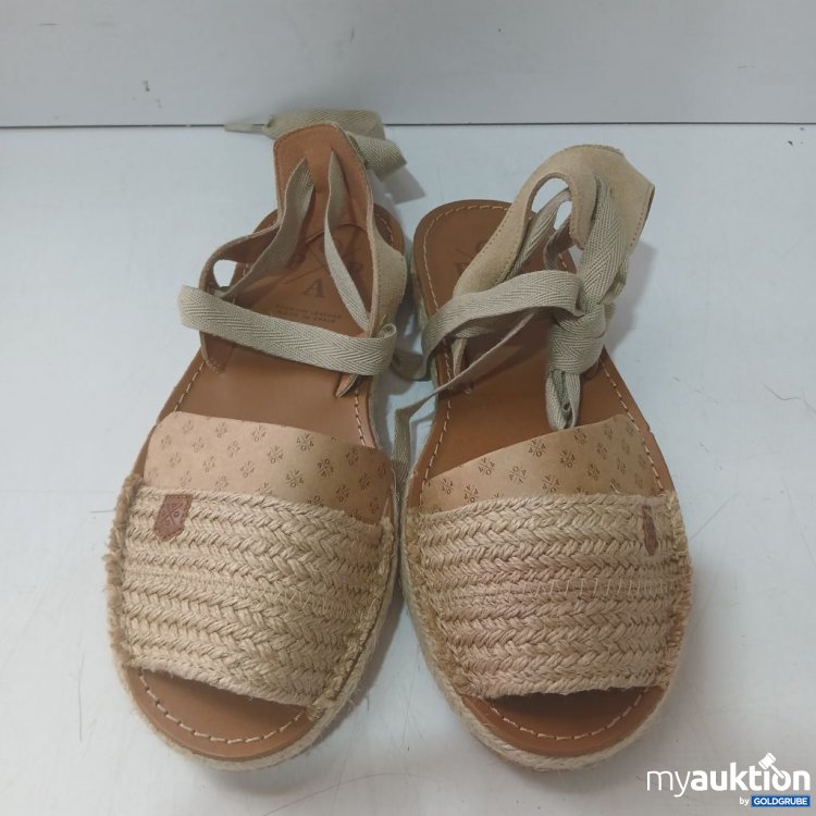 Artikel Nr. 939605 Artikel Nr. 939605: OPA Sandalen mit Riemen geflochtene Vorderseite
Gr 38