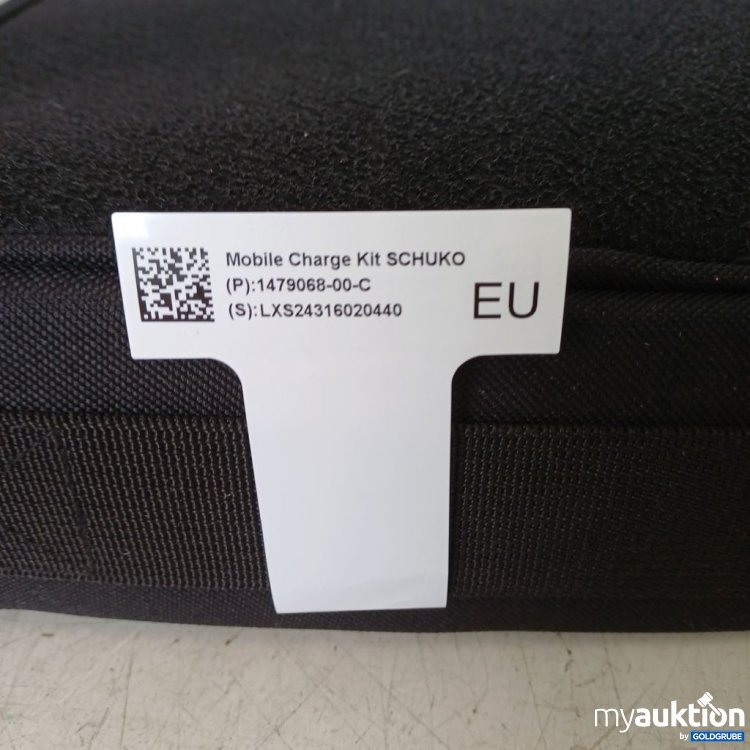 Artikel Nr. 976611: TESLA Mobile Charge Kit SCHUKO Verpackung beschädigt