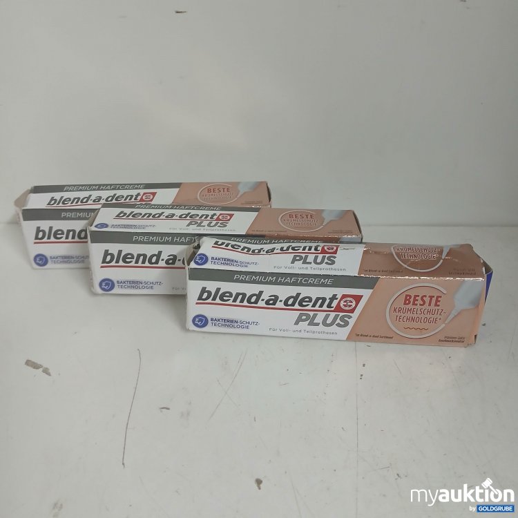 Artikel Nr. 875612: Blend a med Plus Haftcreme 3x40g