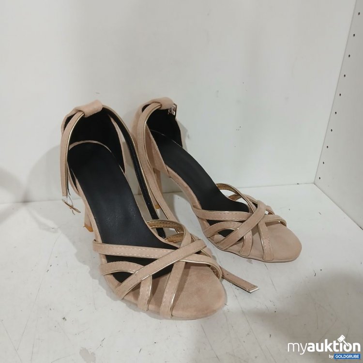 Artikel Nr. 934614 Artikel Nr. 934614: Beige High Heels mit gekreuzten Riemen